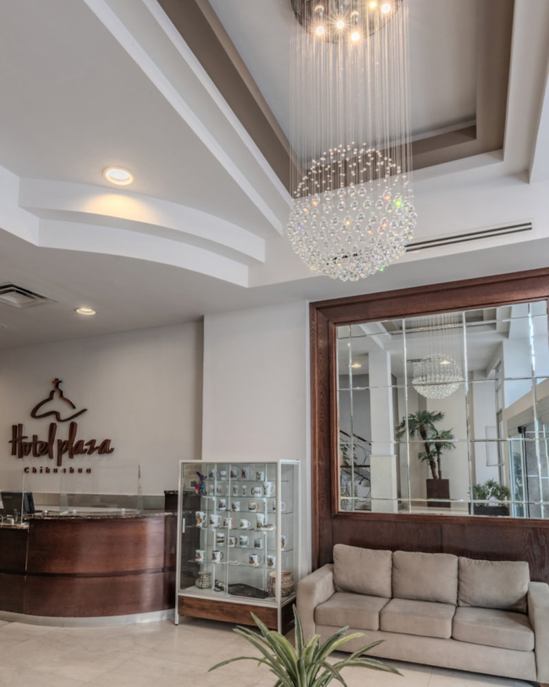 Candelabro y recibidor de Hotel Plaza Chihuahua