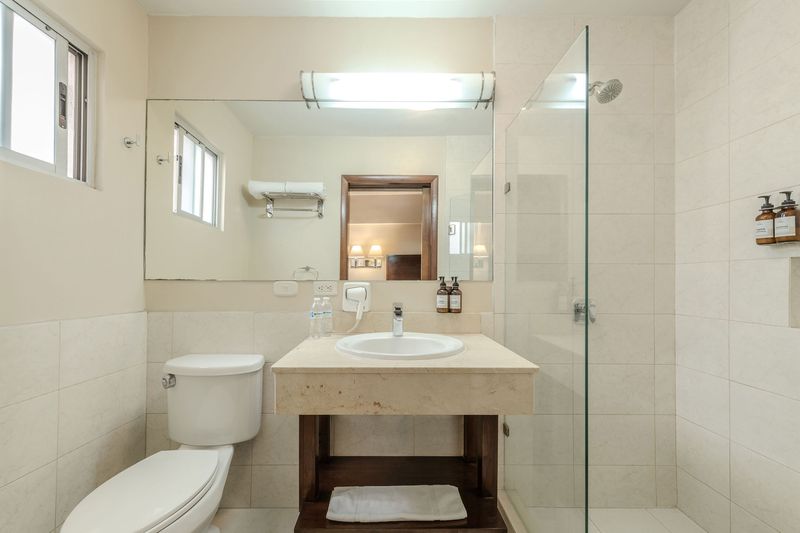 Double room bathroom